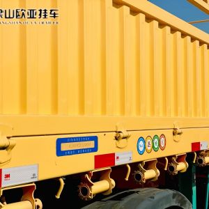 倉(cāng)欄式半掛車