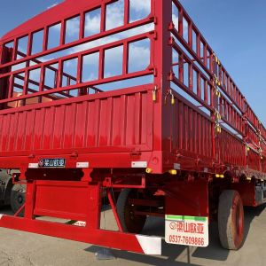 倉(cāng)欄式半掛車
